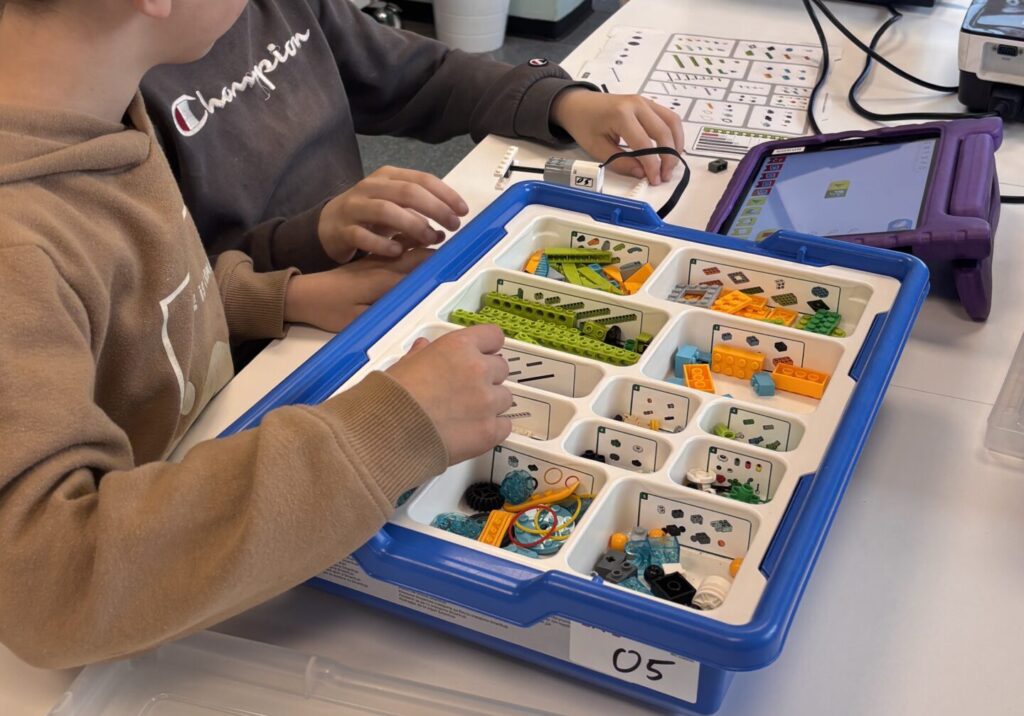 atelier scientifique robotique - association SODA