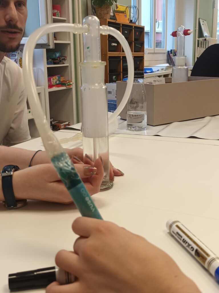 atelier scientifique "y'a quoi dans la puff ?" - association SODA